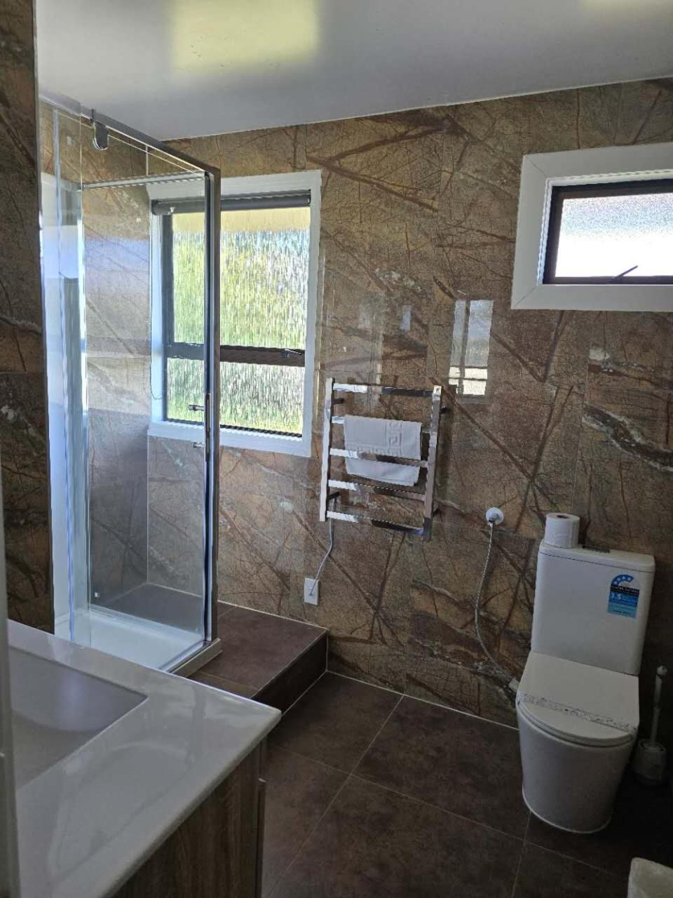 Alpenhorn Motel Те Анау Екстериор снимка